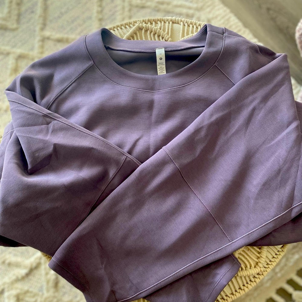 Lululemon softstreme material. Excellent condition. Cozy and oversized